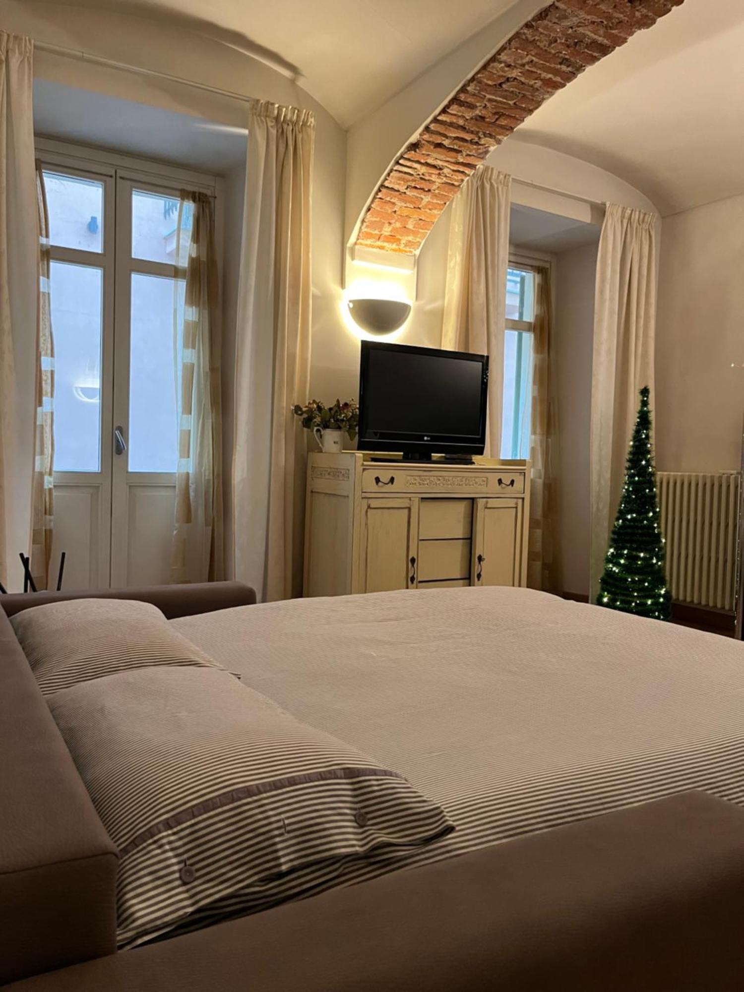 Centro Storico Eleganza E Lusso Nel Monferrato Appartement Casale Monferrato Buitenkant foto