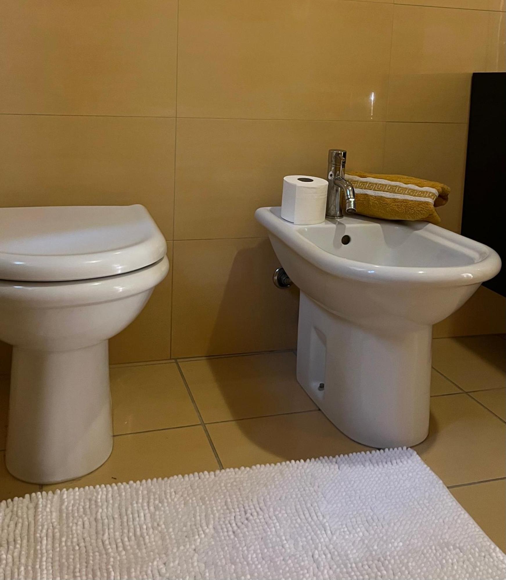 Centro Storico Eleganza E Lusso Nel Monferrato Appartement Casale Monferrato Buitenkant foto